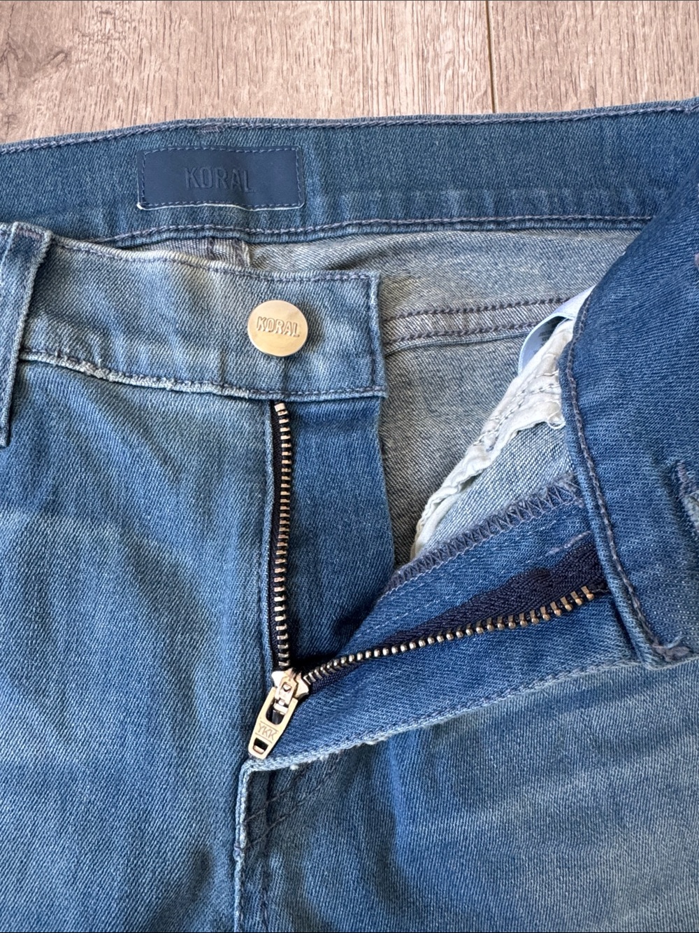 Koral Y2K Low Rise Bootcut Flare Jeans 25 Stretch Denim Minimalist Coquette NWT - Picture 5 of 9